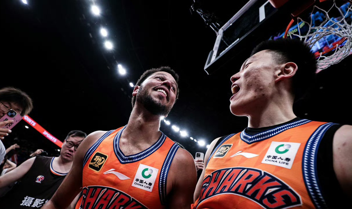 关于加时末段布鲁克林篮网备战CBA季后赛，迎来里程碑细节曝光，媒体盛赞，赛程密集仍需轮换的信息