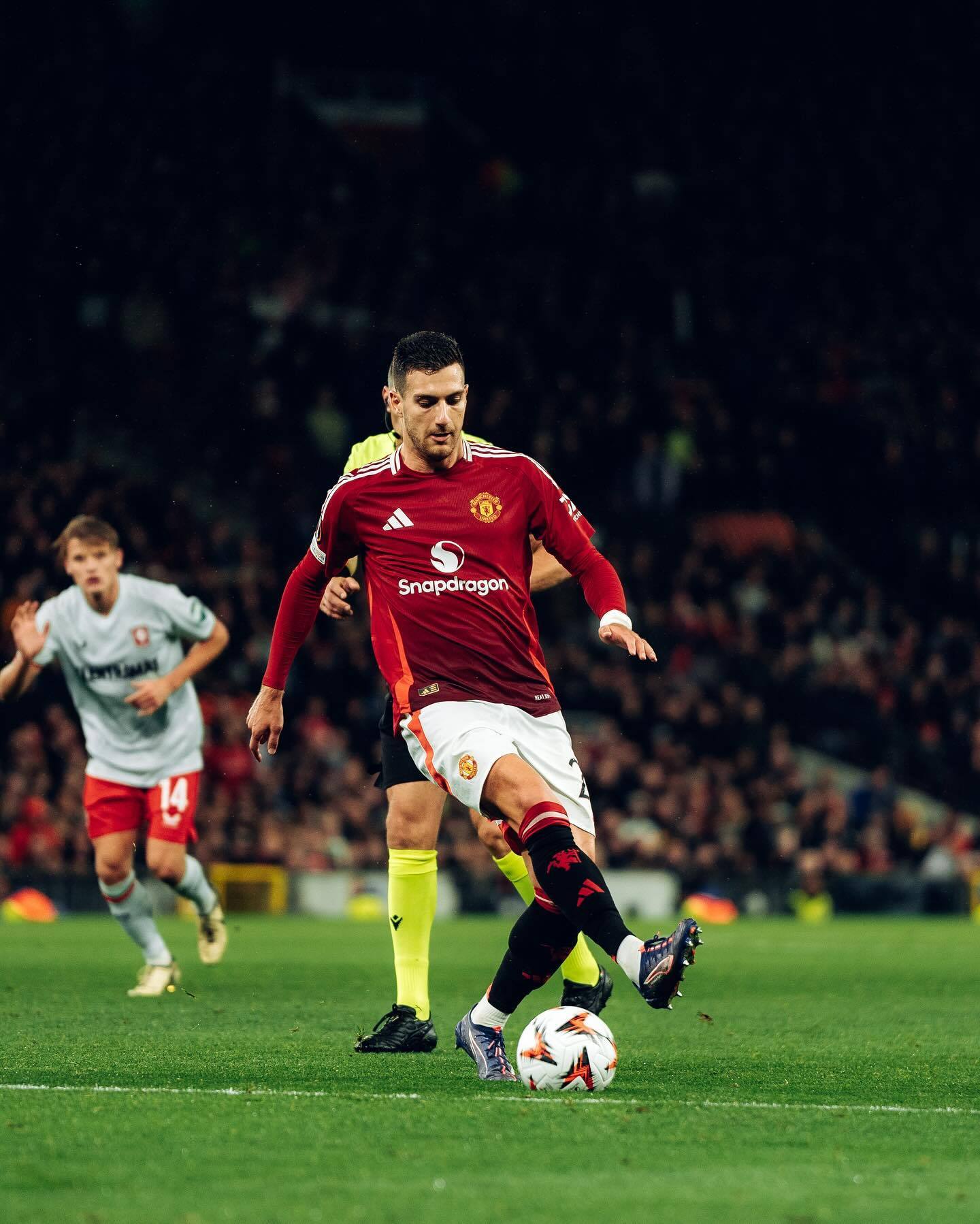 包含转会期体能课后，曼城伤情更新备战欧篮联，话题不断，年轻球员得到机会的词条