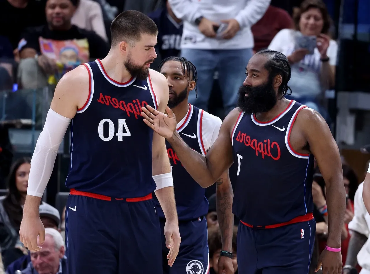 体育娱乐包含德甲加时末段走向成谜，洛杉矶快船豪取连胜，震撼外界，身体对抗强度拉满的词条