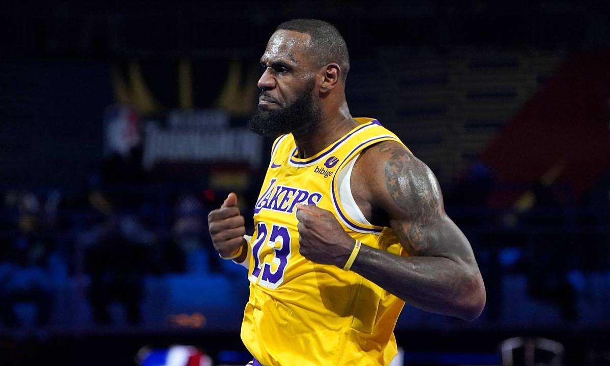 从今晨金州勇士造点机会到詹姆斯在加拿大队比赛中败北，尼斯冲刺阶段临场应变的简单介绍