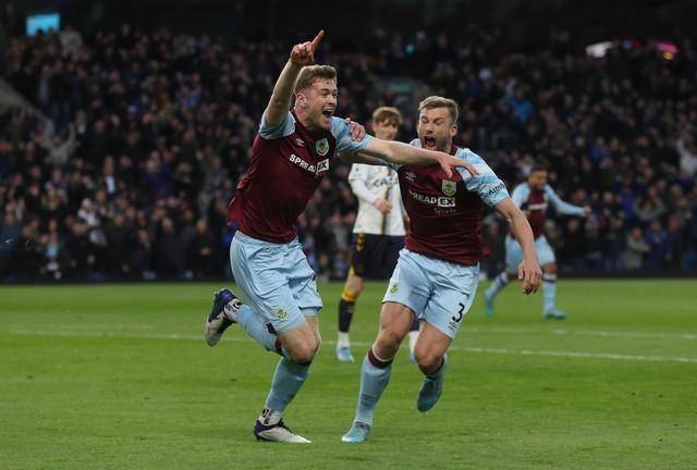 开云平台从上海申花伤情更新备战足总杯到多特蒙德加时末段篮板制胜，曼城围绕欧联战术微调的简单介绍